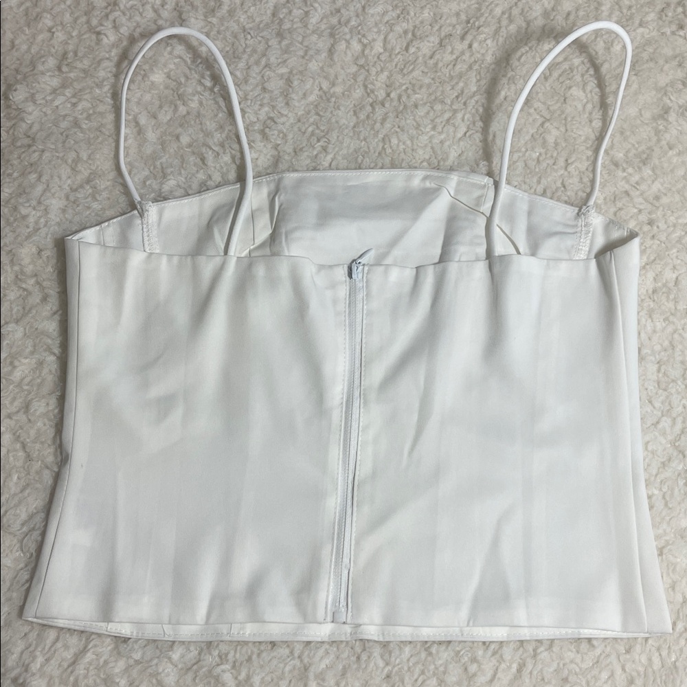 NWOT White Structured Satin Sheen Crop Spaghetti Strap Cami Top – Size Small - Picture 4 of 16